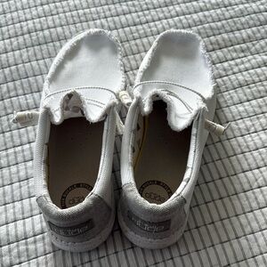 Hey Dude Mens Wally Sox size 9